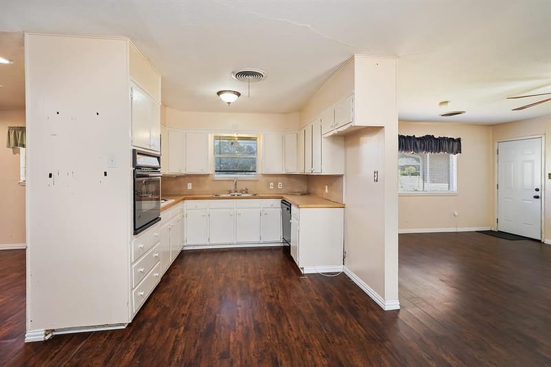 600 E Liberty Street, Pilot Point TX 76258 - Photo 12