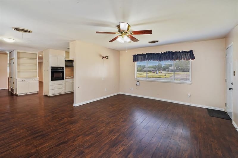600 E Liberty Street, Pilot Point TX 76258 - Photo 14