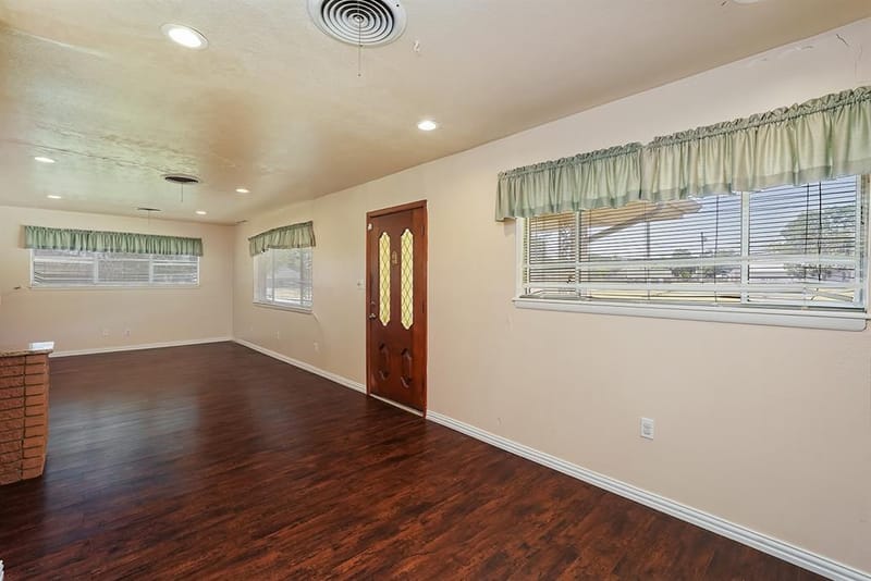 600 E Liberty Street, Pilot Point TX 76258 - Photo 8