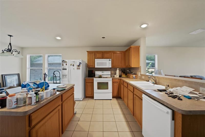 112 Blackforest Road, Krum TX 76249 - Photo 6