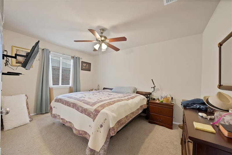 112 Blackforest Road, Krum TX 76249 - Photo 16