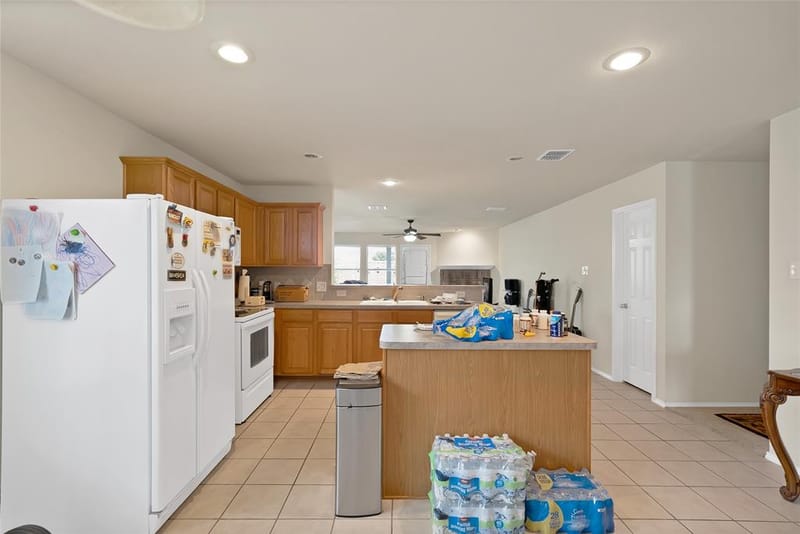 112 Blackforest Road, Krum TX 76249 - Photo 8