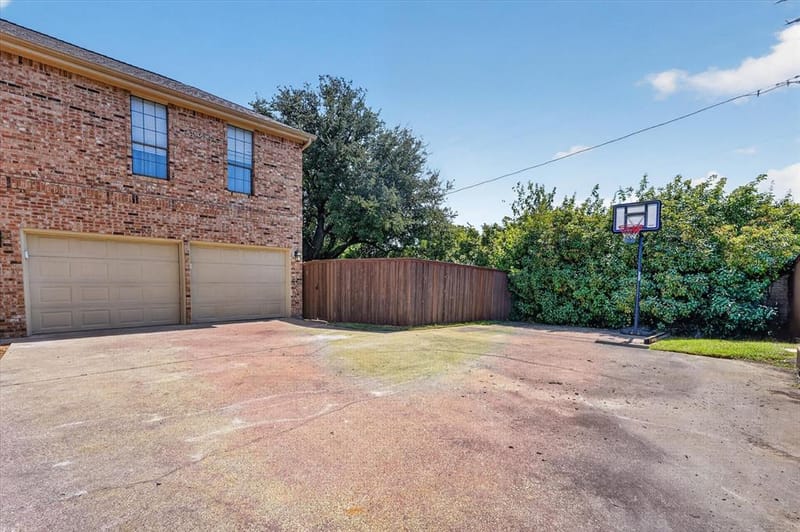 4120 Fairlakes Court, Dallas TX 75228 - Photo 37