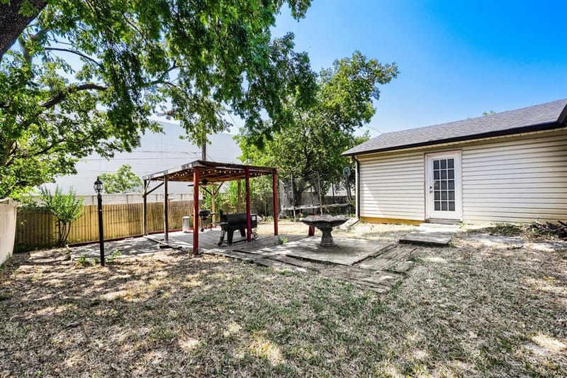 704 Fort Worth Street, Mansfield TX 76063 - Photo 33