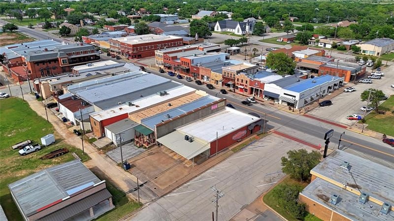 201 Clay Street, Nocona TX 76255 - Photo 24