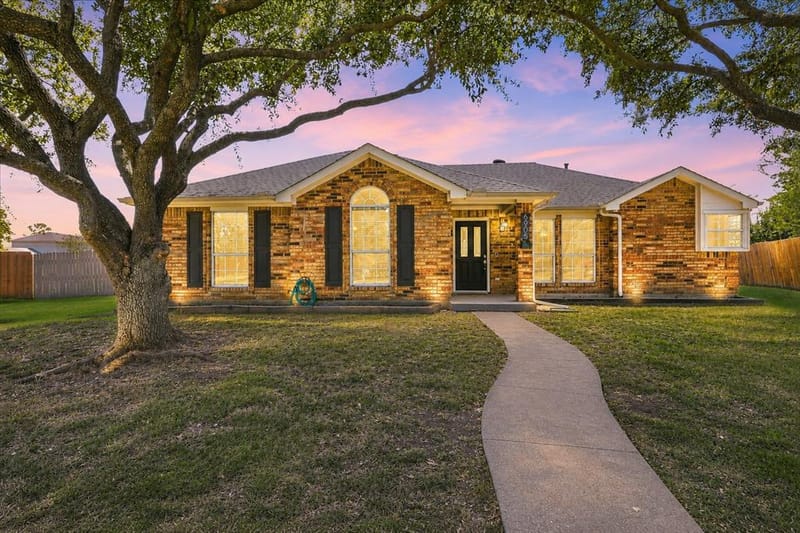 6905 Scott Court, Sachse TX 75048 - Photo 2