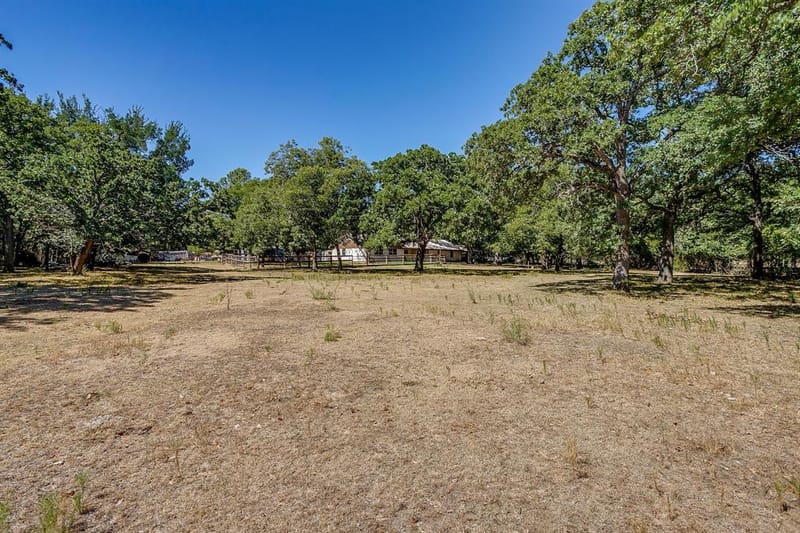 1377 E Gibtown Road, Poolville TX 76487