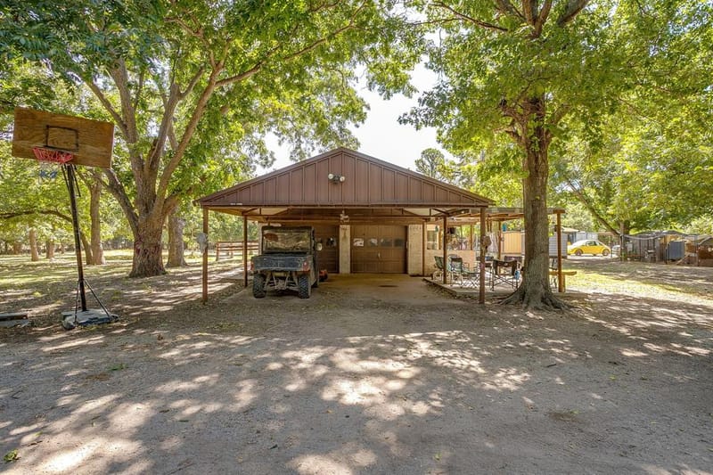 1377 E Gibtown Road, Poolville TX 76487 - Photo 35