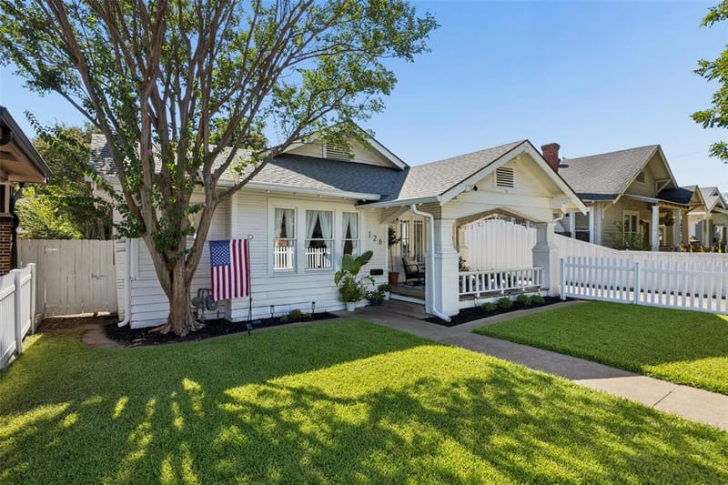 126 S Waverly Drive, Dallas TX 75208 - Photo 2