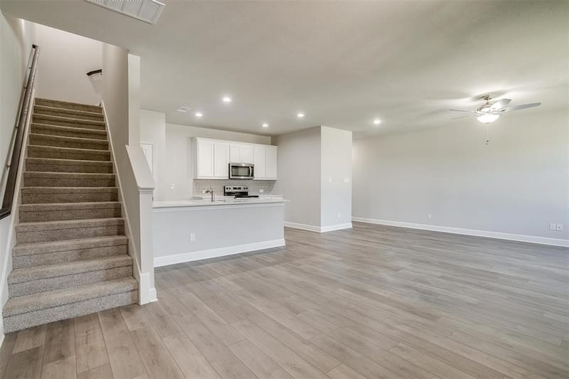 6914 Houndstooth Place, Arlington TX 76001 - Photo 6