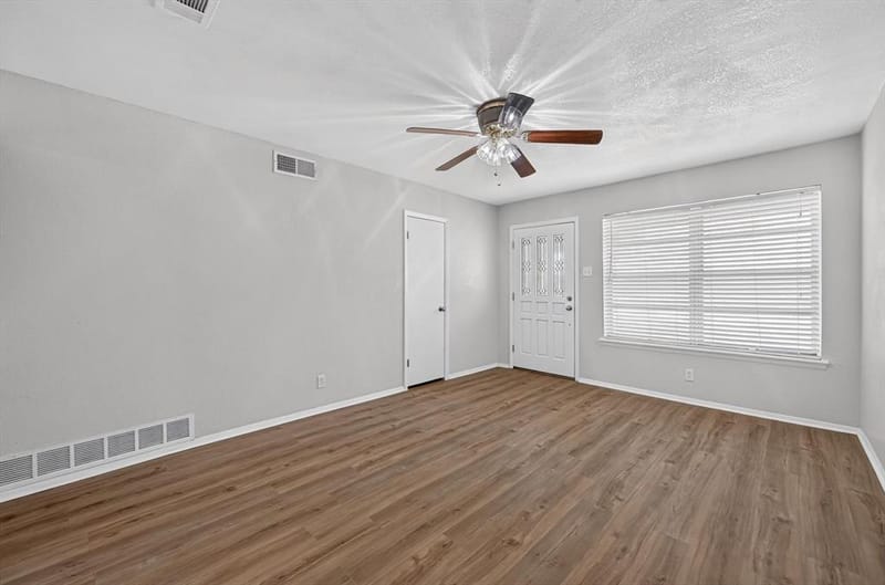 3433 Sheryl Drive, Mesquite TX 75150 - Photo 4