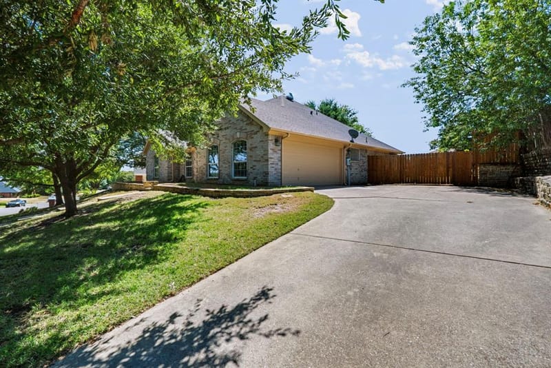 2018 Timber Cove Court, Weatherford TX 76087 - Photo 4