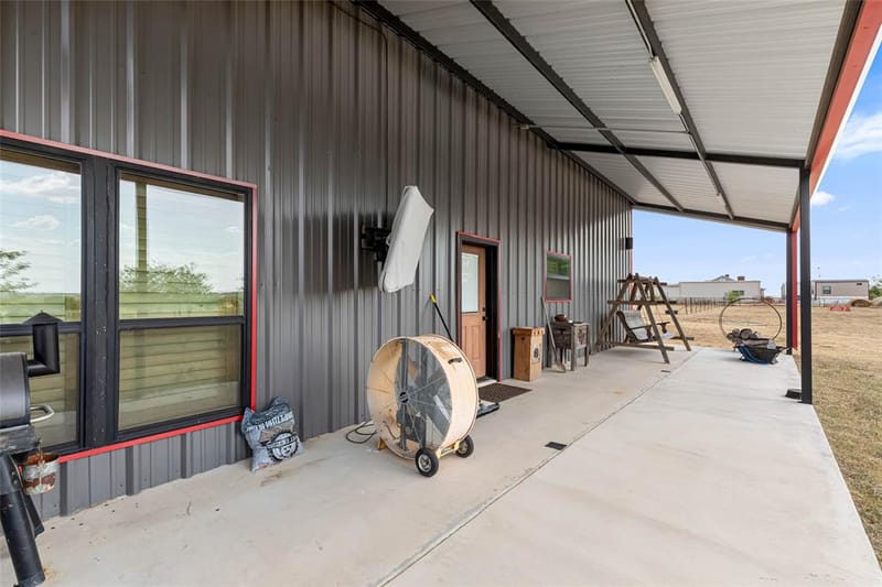 12880 N County Line Rd, Ponder TX 76259 - Photo 30