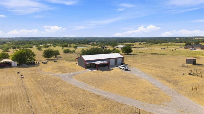 12880 N County Line Rd, Ponder TX 76259 - Photo 33