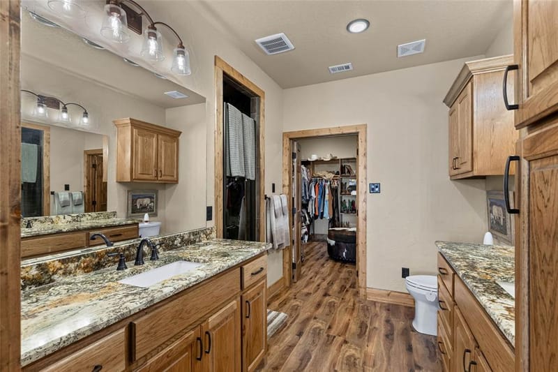 12880 N County Line Rd, Ponder TX 76259 - Photo 18