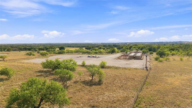 12880 N County Line Rd, Ponder TX 76259 - Photo 37
