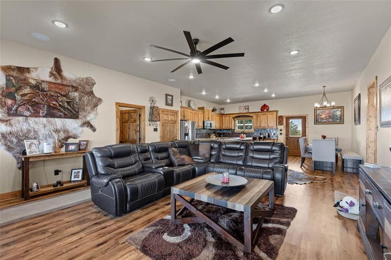 12880 N County Line Rd, Ponder TX 76259 - Photo 8
