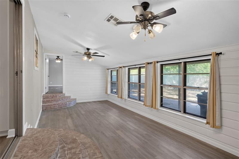 702 N Rita Street, Lacy Lakeview TX 76705 - Photo 20