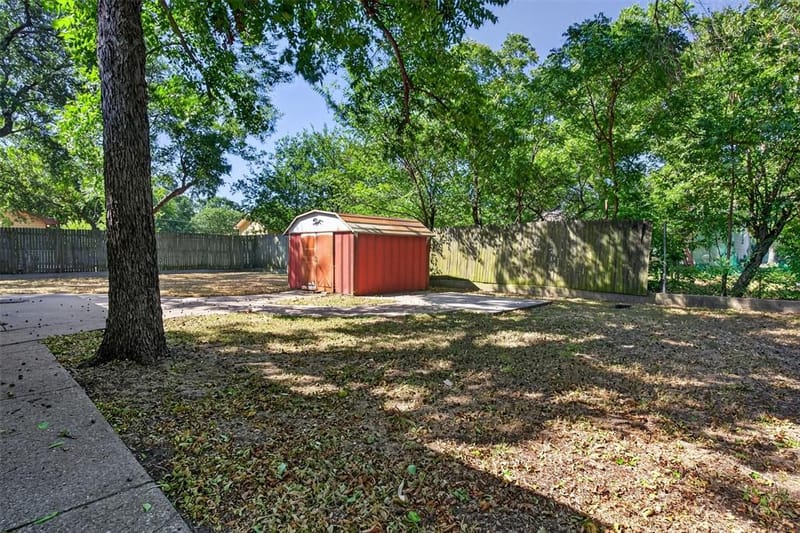 702 N Rita Street, Lacy Lakeview TX 76705 - Photo 38