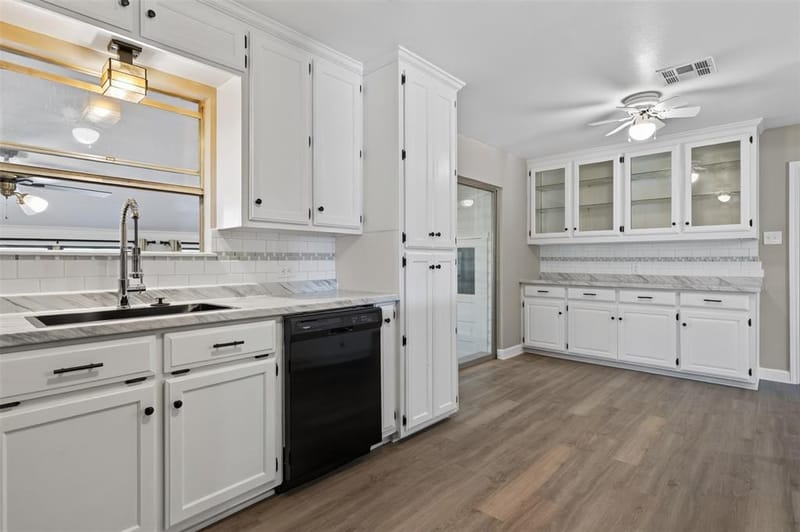 702 N Rita Street, Lacy Lakeview TX 76705 - Photo 14