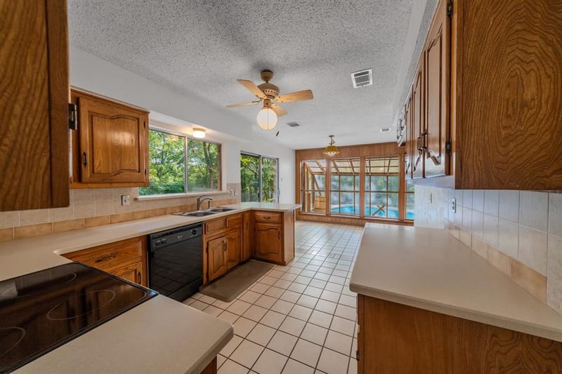 305 Shadowwood Trail, Ovilla TX 75154 - Photo 12