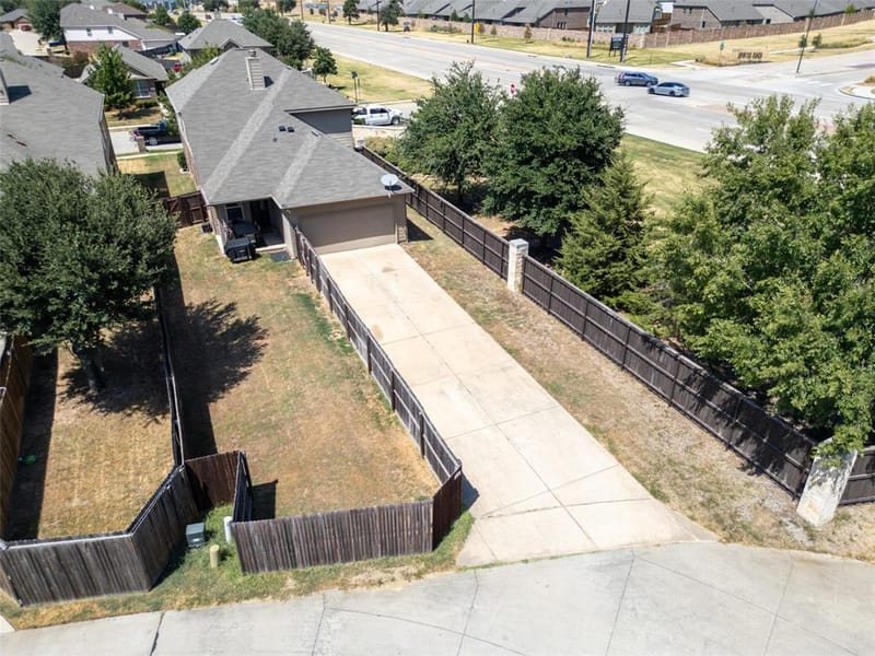 9220 Remington Drive, Aubrey TX 76227 - Photo 32