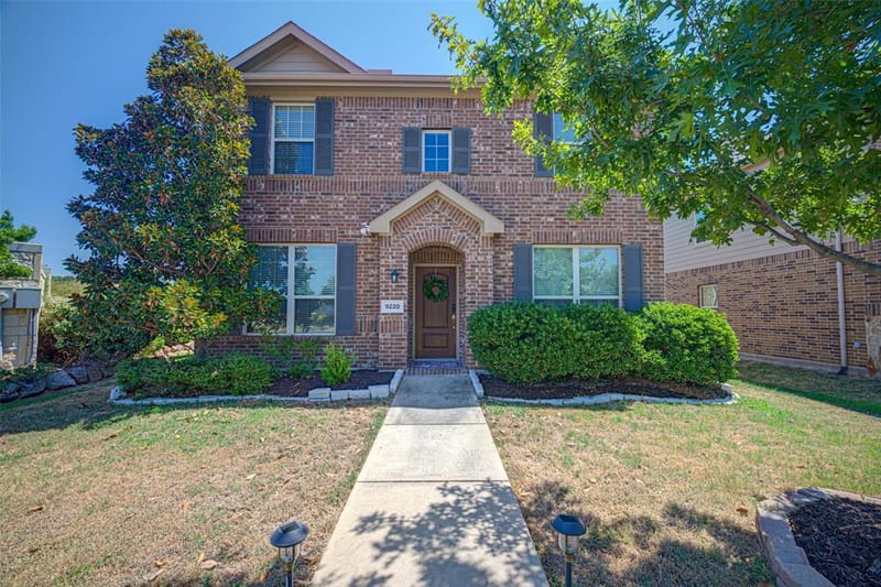 9220 Remington Drive, Aubrey TX 76227