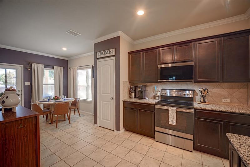 9220 Remington Drive, Aubrey TX 76227 - Photo 11