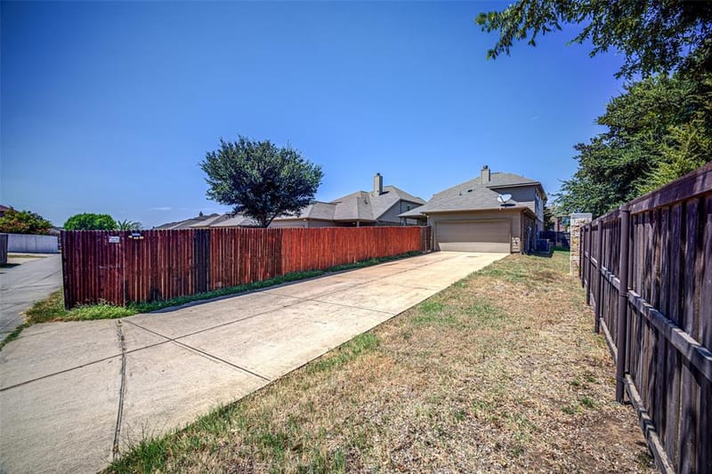 9220 Remington Drive, Aubrey TX 76227 - Photo 31