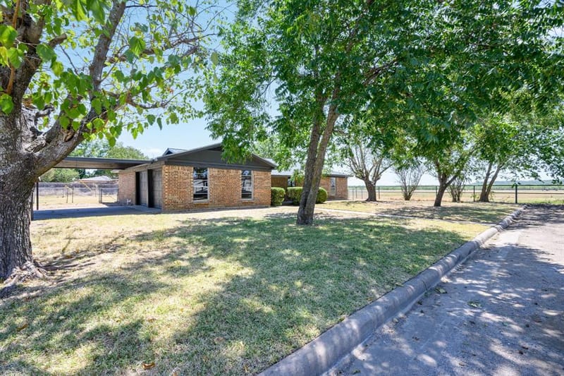 2201 SE 22nd Avenue, Mineral Wells TX 76067 - Photo 36