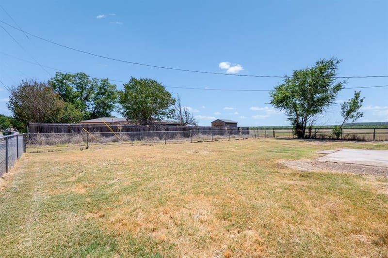 2201 SE 22nd Avenue, Mineral Wells TX 76067 - Photo 35