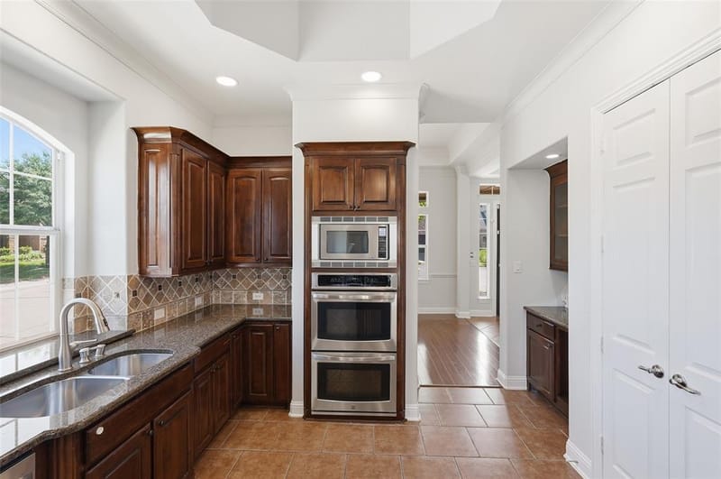 11327 Mounts Run Drive, Dallas TX 75218 - Photo 10
