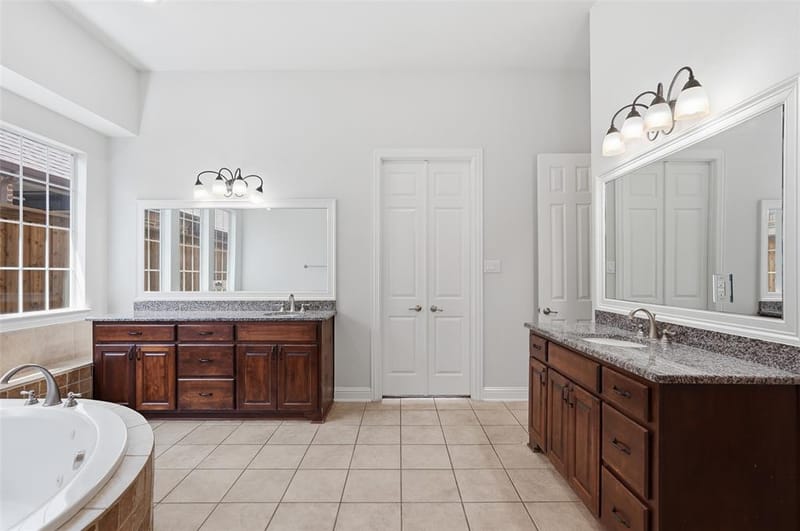 11327 Mounts Run Drive, Dallas TX 75218 - Photo 19