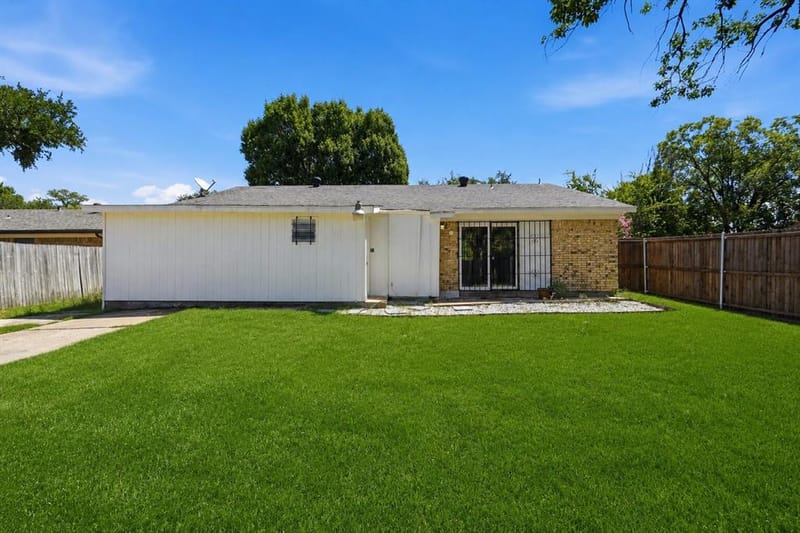 831 Kelso Drive, Dallas TX 75211 - Photo 18