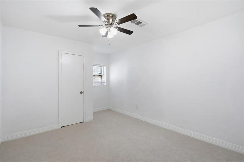 831 Kelso Drive, Dallas TX 75211 - Photo 11
