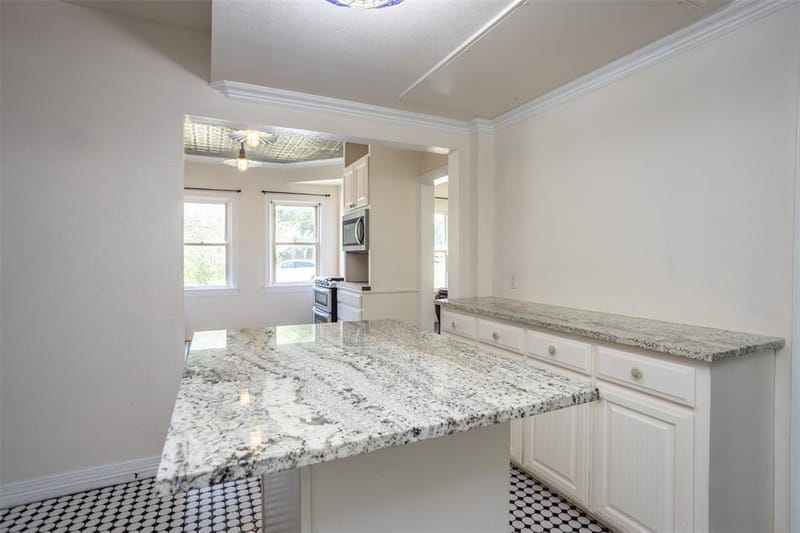 610 S Lee Street, Valley View TX 76272 - Photo 16