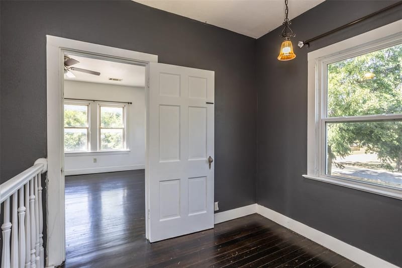 610 S Lee Street, Valley View TX 76272 - Photo 32