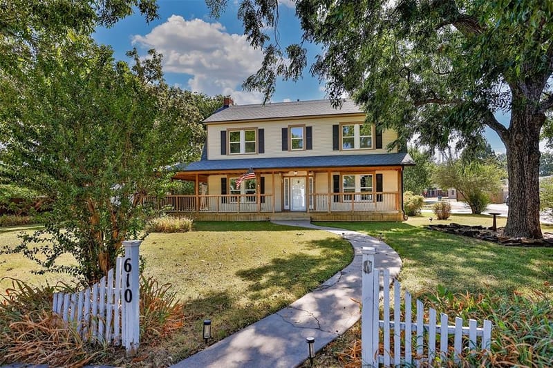 610 S Lee Street, Valley View TX 76272