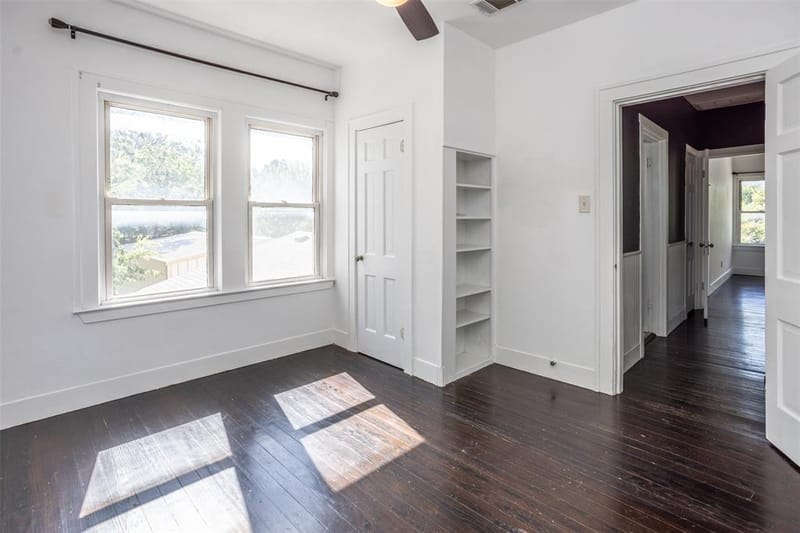 610 S Lee Street, Valley View TX 76272 - Photo 25