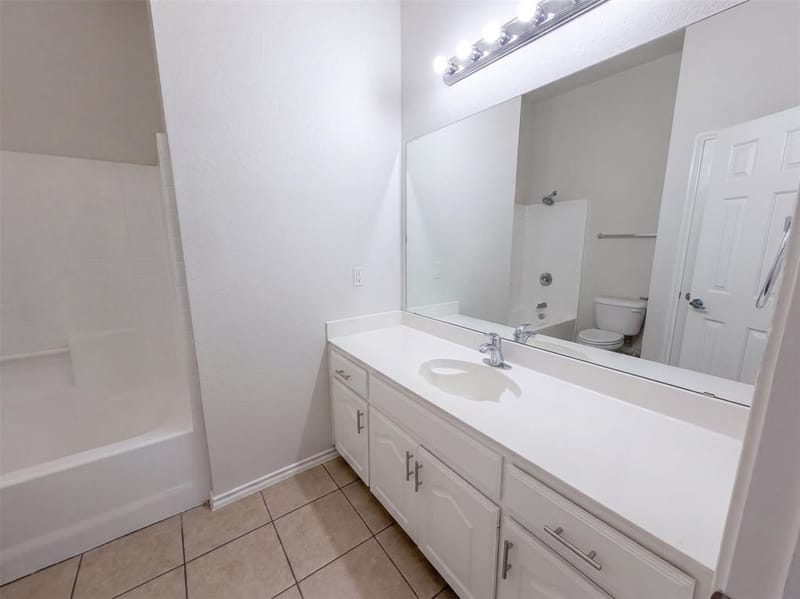 8526 Vista Grande Drive, Dallas TX 75249 - Photo 16