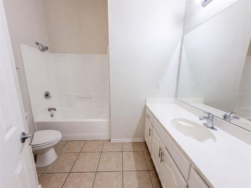 8526 Vista Grande Drive, Dallas TX 75249 - Photo 15