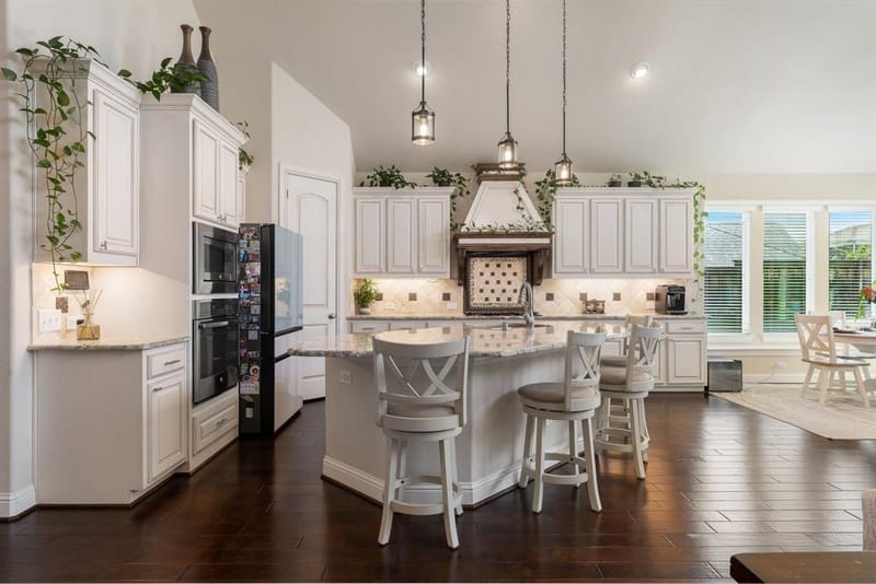 8621 Vatican Drive, McKinney TX 75071 - Photo 11