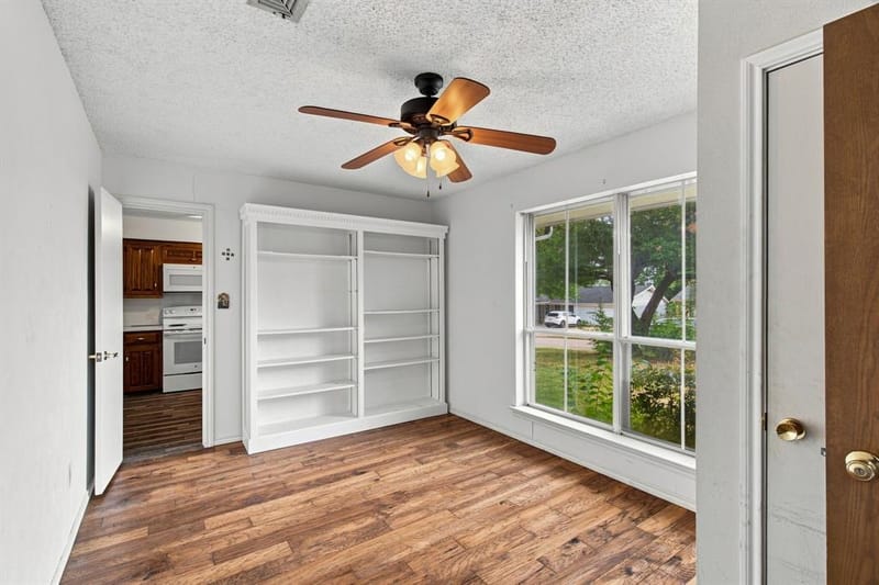 809 S Atkerson Lane, Euless TX 76040 - Photo 5