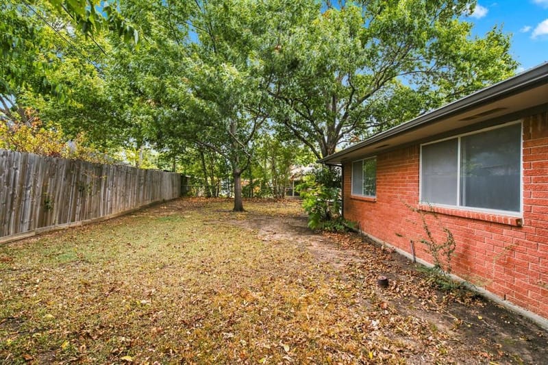 809 S Atkerson Lane, Euless TX 76040 - Photo 31