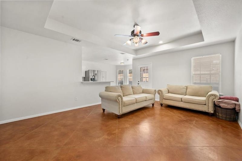624 Lunar Circle, Granbury TX 76049 - Photo 7