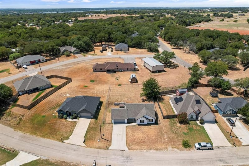 624 Lunar Circle, Granbury TX 76049 - Photo 28