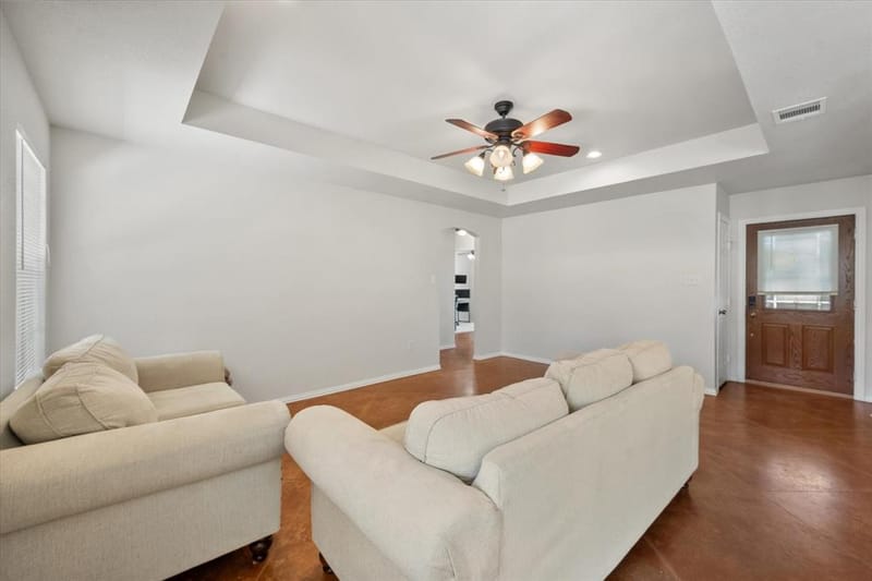 624 Lunar Circle, Granbury TX 76049 - Photo 9