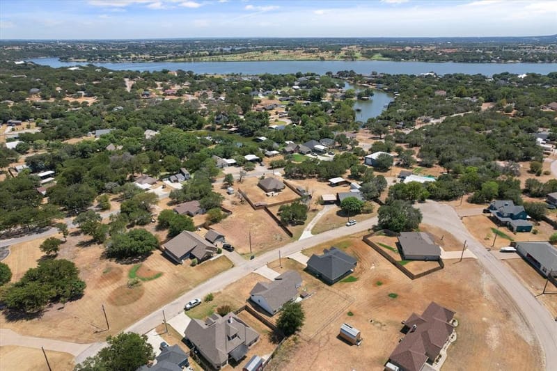 624 Lunar Circle, Granbury TX 76049 - Photo 30