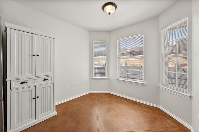 624 Lunar Circle, Granbury TX 76049 - Photo 10
