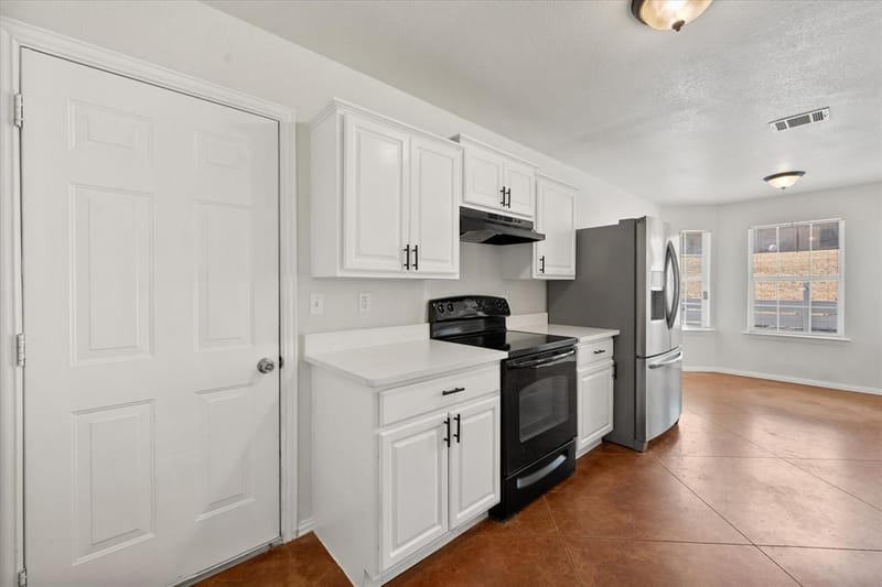 624 Lunar Circle, Granbury TX 76049 - Photo 14